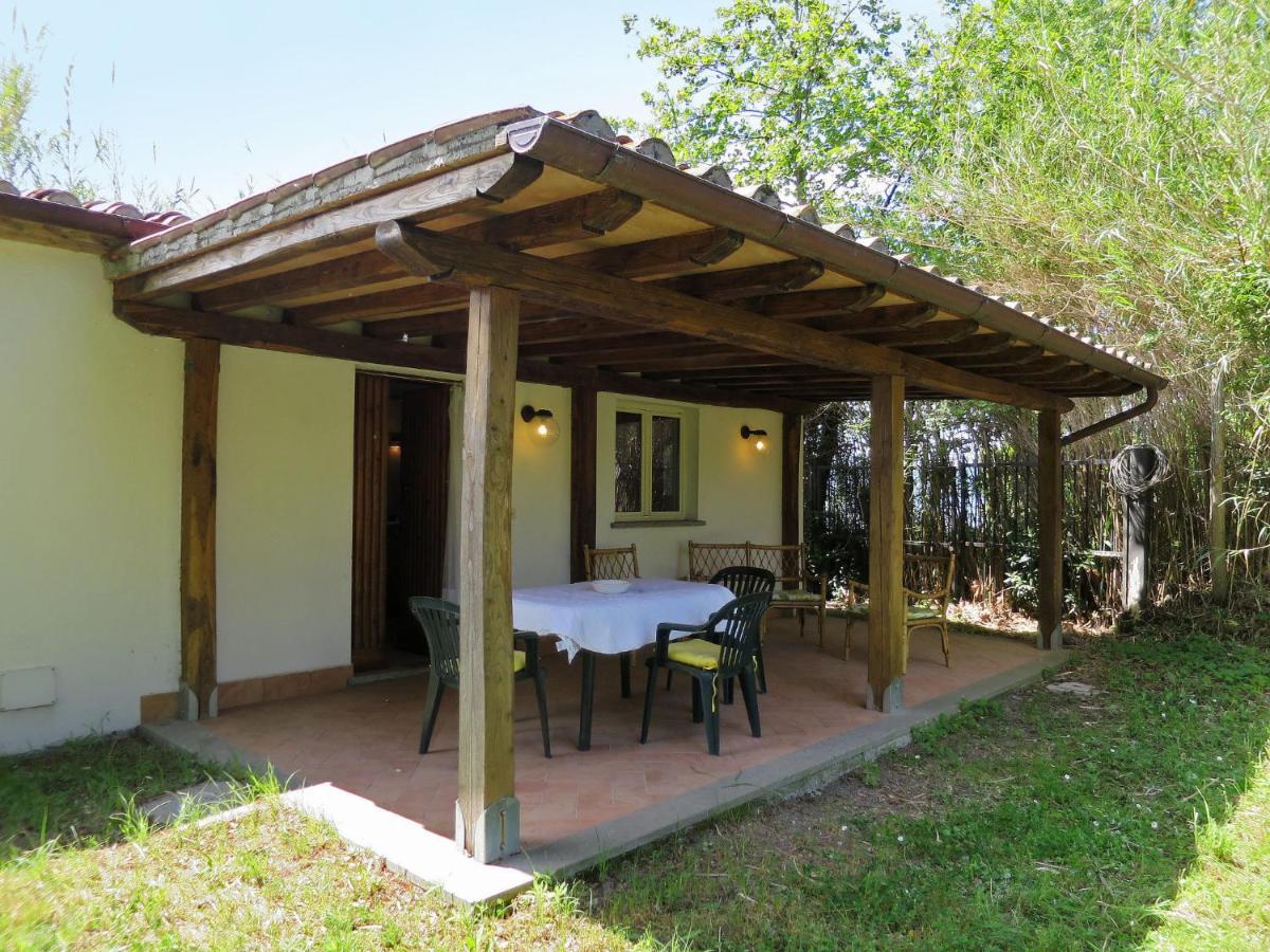 Holiday Home Chalet Del Lago By Interhome Bolsena Exterior photo
